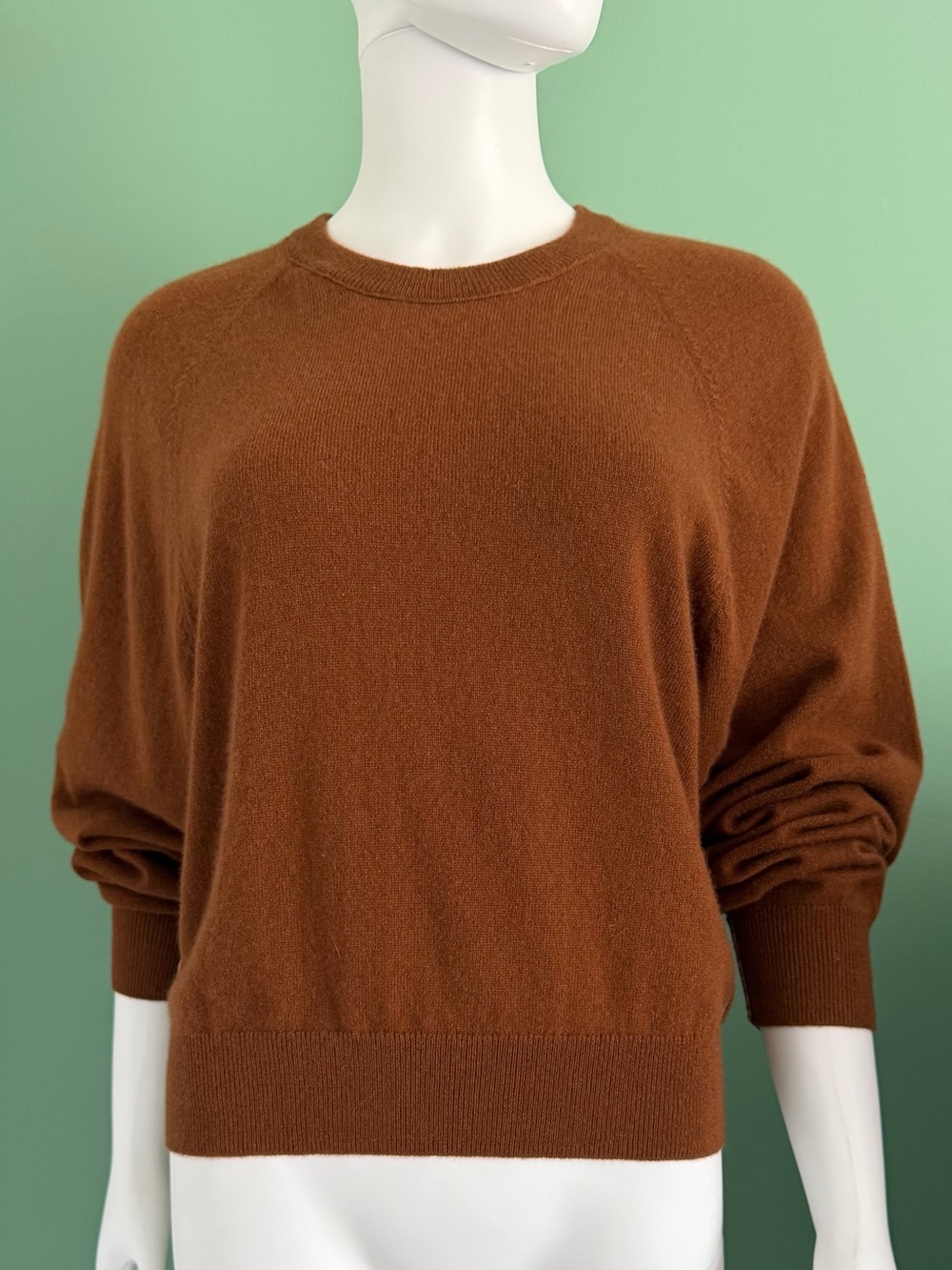 Unsubscribed Classic Raglan Cashmere Crewneck Sweater in Toasted Coconut